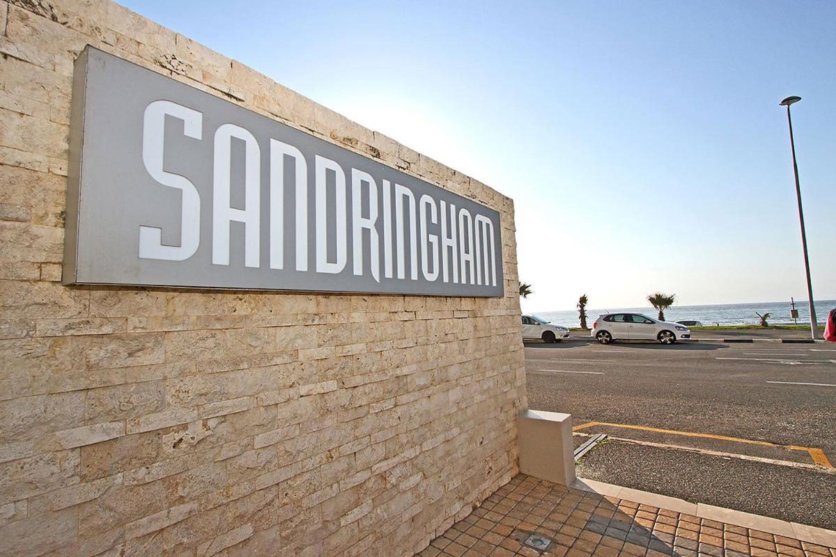 Sandringham 61 *